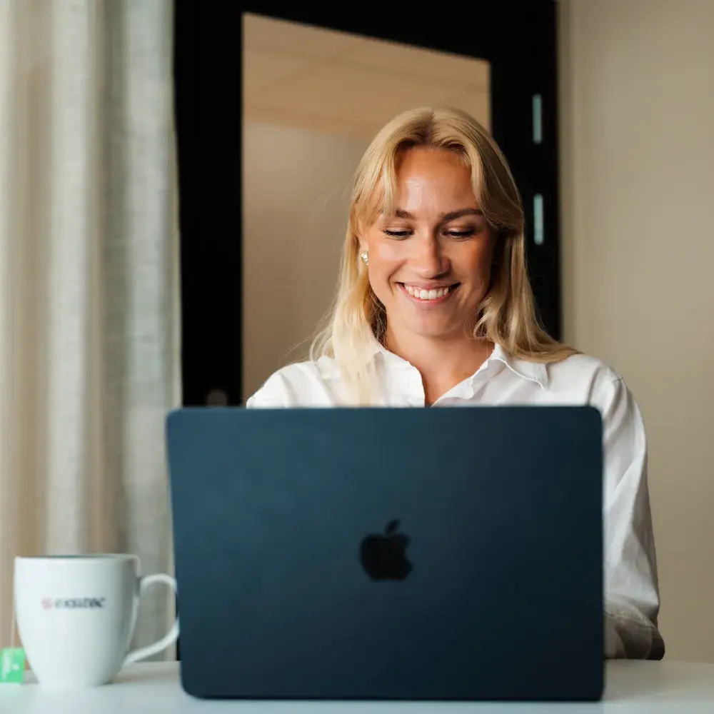 Ring eller skriv til os: